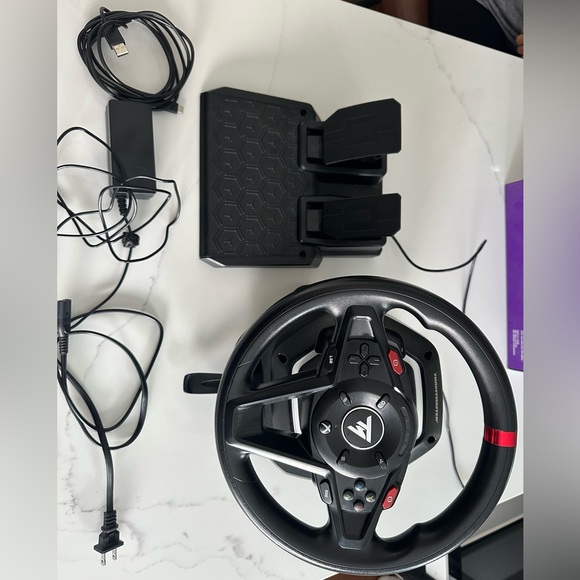 Thrustmaster 2128x - Picture 1 of 3